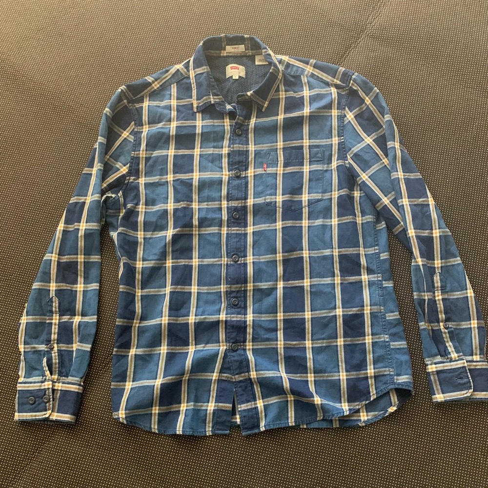 Levi's Navy and White Checkered Button Down Shirt